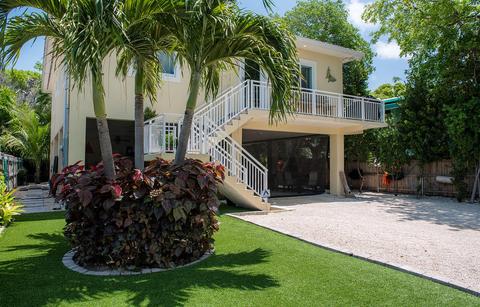 412 Coconut Dr, Key Largo, FL 33037 photo 2