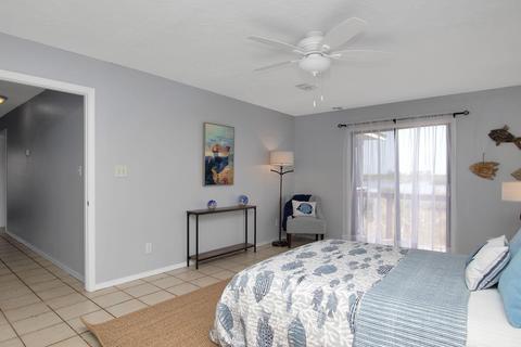 374 Pecan Ave, Marathon, FL 33050 photo 11