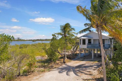 374 Pecan Ave, Marathon, FL 33050 photo 7