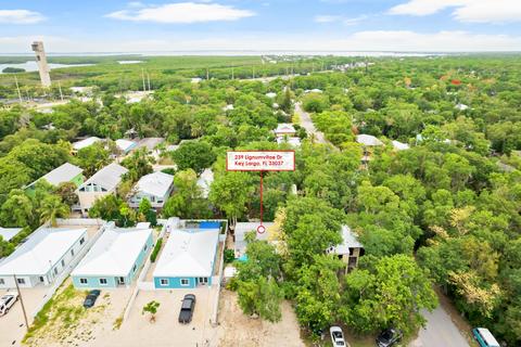 239 Lignumvitae Dr, Key Largo, FL 33037 photo 2