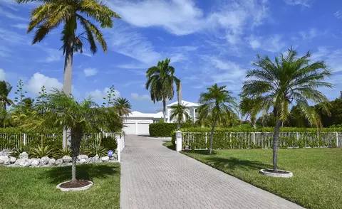 2460 Coco Plum Dr, Marathon, FL 33050 photo 2