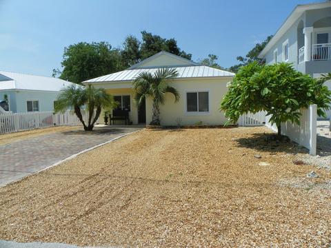 652 Cabrera St, Key Largo, FL 33037 photo 2