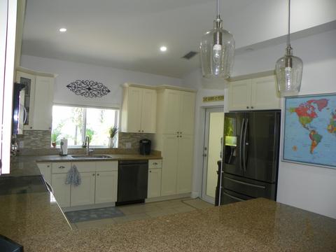 652 Cabrera St, Key Largo, FL 33037 photo 8