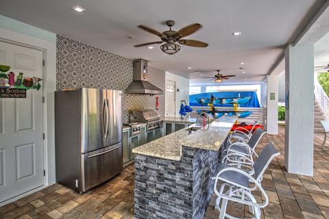 213 E Bruce Ct, Marathon, FL 33050 photo 6