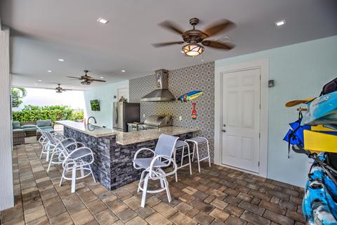 213 E Bruce Ct, Marathon, FL 33050 photo 7