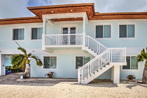 213 E Bruce Ct, Marathon, FL 33050 photo 2