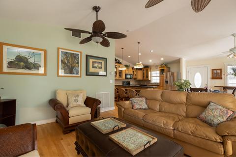 586 Boyd Dr, Key Largo, FL 33037 photo 8