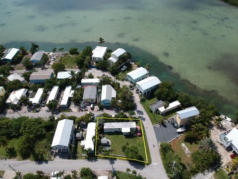 2 Palm Dr, Saddlebunch, FL 33040 photo 2