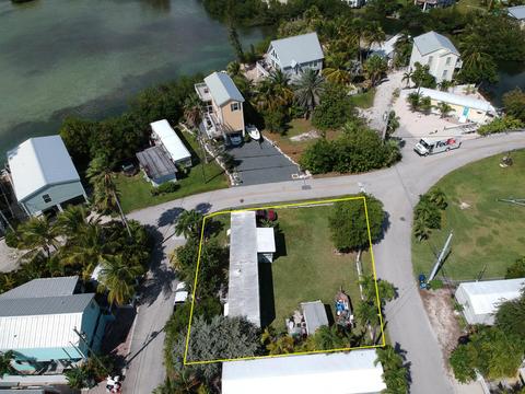 2 Palm Dr, Saddlebunch, FL 33040 photo 11