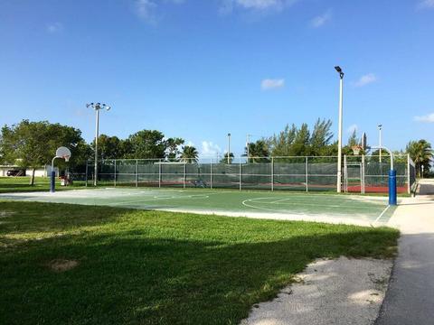 2 Palm Dr, Saddlebunch, FL 33040 photo 15