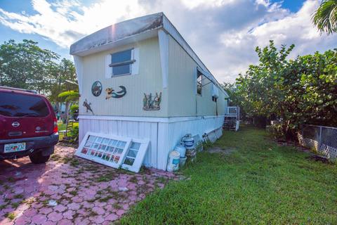 2 Palm Dr, Saddlebunch, FL 33040 photo 3