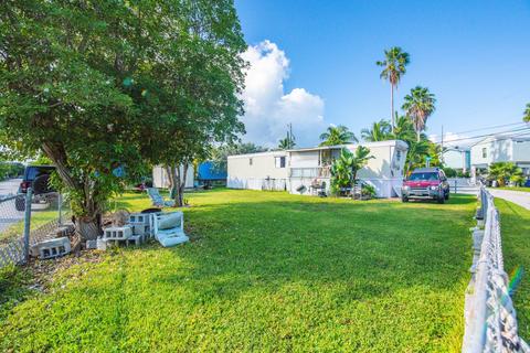 2 Palm Dr, Saddlebunch, FL 33040 photo 7