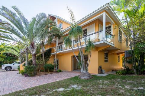 104 Pirates Cv, Marathon, FL 33050 photo 1