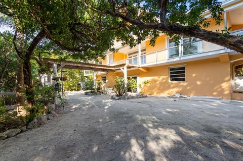 104 Pirates Cv, Marathon, FL 33050 photo 11