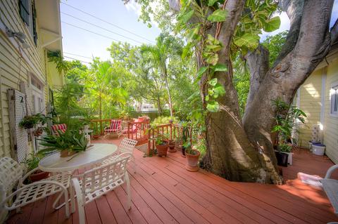 1207 Pine St, Key West, FL 33040 photo 2