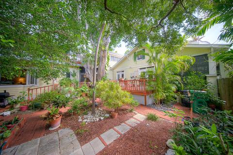 1207 Pine St, Key West, FL 33040 photo 1