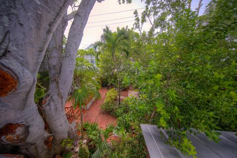 1207 Pine St, Key West, FL 33040 photo 35