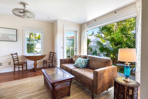 1007 Thomas St, Key West, FL 33040 photo 2