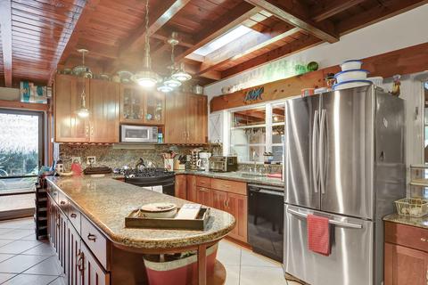 19648 Caribe St, Sugarloaf Key, FL 33042