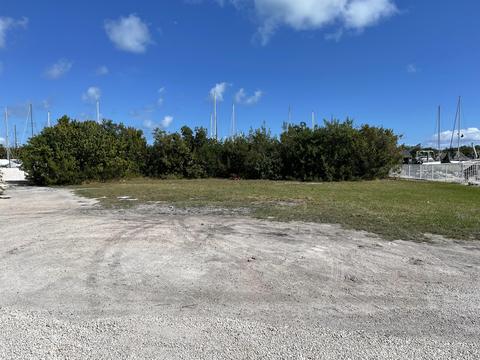 1925 Ave H, Marathon, FL 33050 photo 2