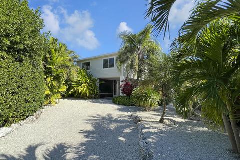 1004 Adams Dr, Key Largo, FL 33037 photo 2