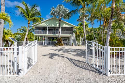 794 Bostwick Dr, Key Largo, FL 33037 photo 1