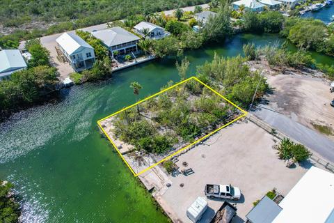 281 Pelican Ln, Big Pine Key, FL 33043