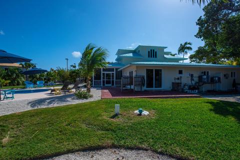 695 Pine Ln, Big Pine Key, FL 33043 photo 8