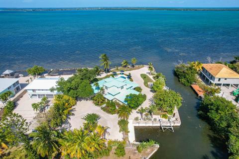 695 Pine Ln, Big Pine Key, FL 33043 photo 1
