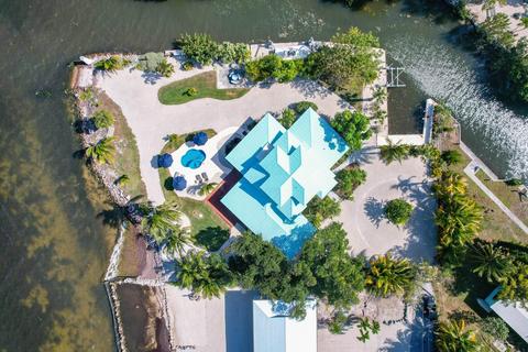 695 Pine Ln, Big Pine Key, FL 33043 photo 9