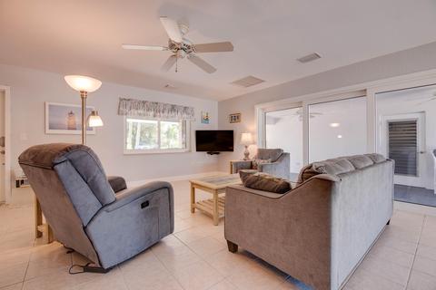550 Pine Ln, Big Pine Key, FL 33043 photo 12