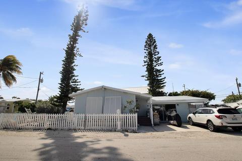 951 James Ave, Marathon, FL 33050 photo 2