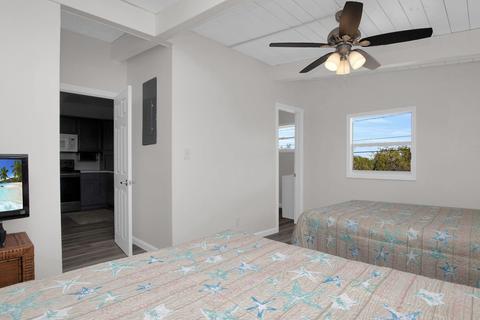 142 E Cahill Ct, Big Pine Key, FL 33043 photo 23
