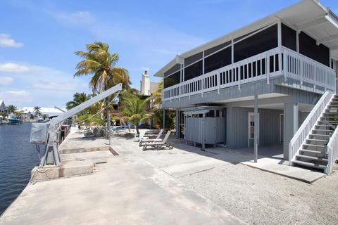 142 E Cahill Ct, Big Pine Key, FL 33043 photo 1