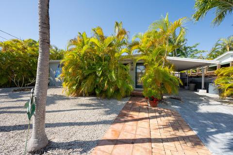 11 Aster, Key West, FL 33040 photo 1