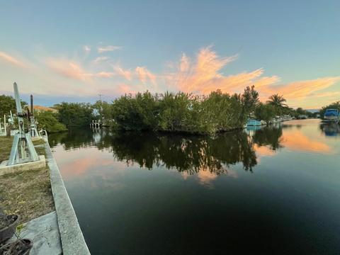 675 Pine Ln, Big Pine Key, FL 33043 photo 4