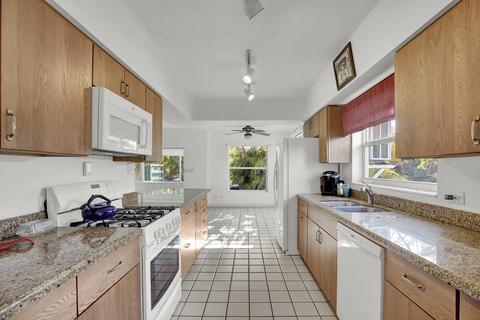 675 Pine Ln, Big Pine Key, FL 33043 photo 8