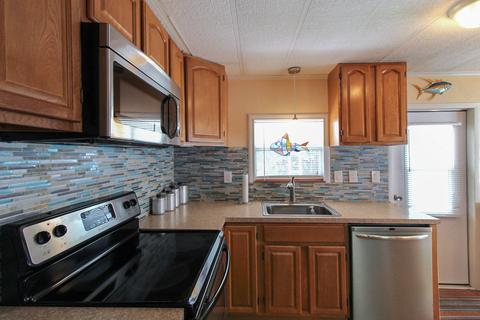 907 S Emerald Dr, Key Largo, FL 33037 photo 10