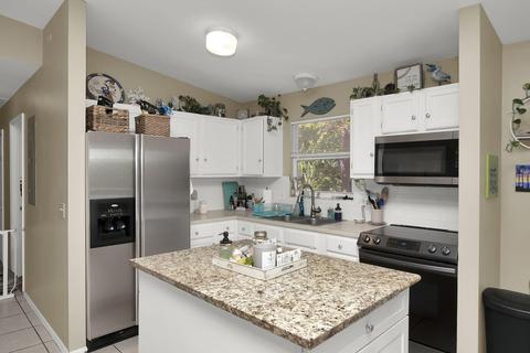 322 Lemon Ave, Marathon, FL 33050 photo 6
