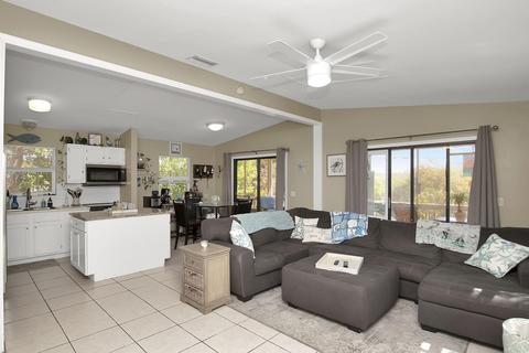 322 Lemon Ave, Marathon, FL 33050 photo 3