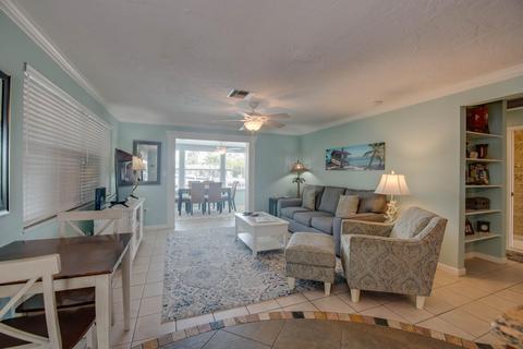 230 11th St, Key Colony, FL 33051 photo 3