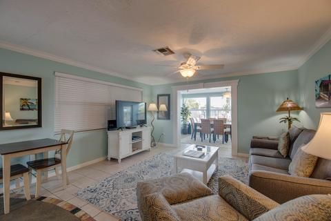230 11th St, Key Colony, FL 33051 photo 6