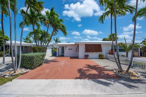 230 11th St, Key Colony, FL 33051 photo 2