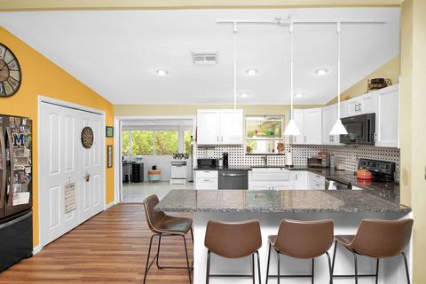 5 E Kyle Way, Marathon, FL 33050 photo 10