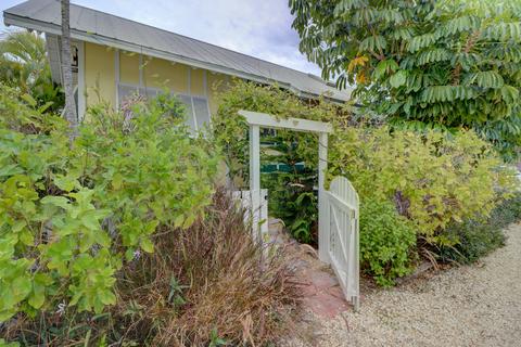 1908 Roosevelt Dr, Key West, FL 33040 photo 1