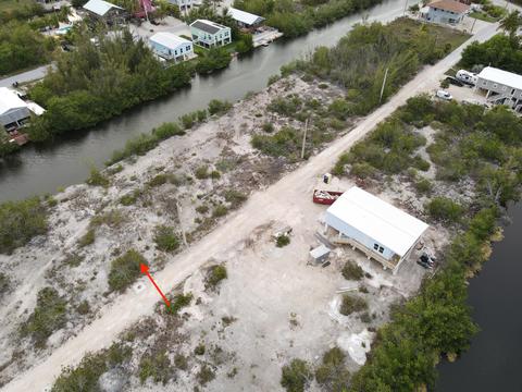 198 Horvath Rd, Big Pine Key, FL 33043 photo 2