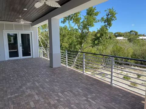 137 E Ridge Rd, Plantation Key, FL 33070 photo 3
