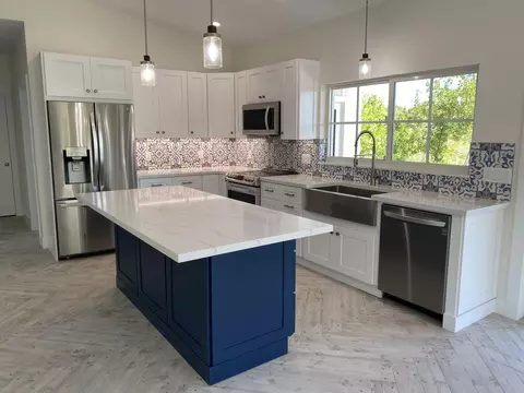 137 E Ridge Rd, Plantation Key, FL 33070 photo 2