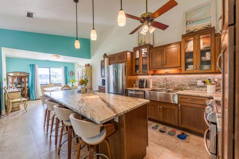 321 9th St #KEY colony, Key Colony Beach, FL 33051 photo 5