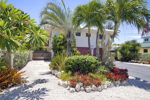 2663 Yellowtail Ave, Marathon, FL 33050 photo 3